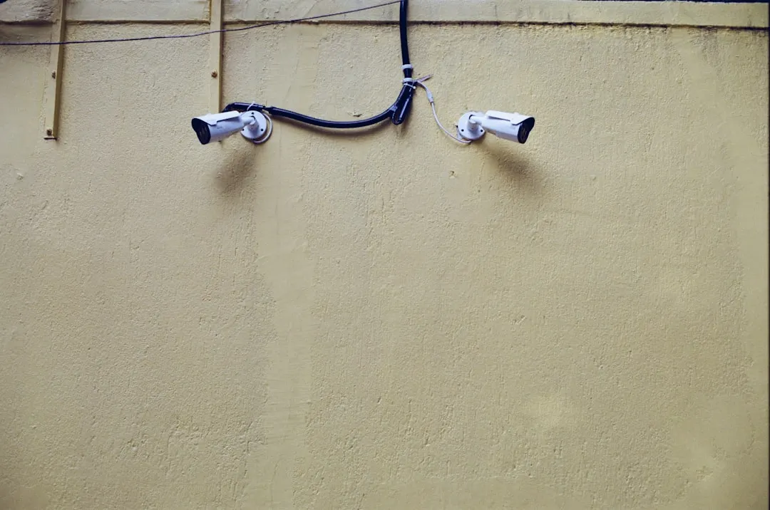 市政环卫作业效率提升方案：垃圾车与抑尘车的协同应用场景